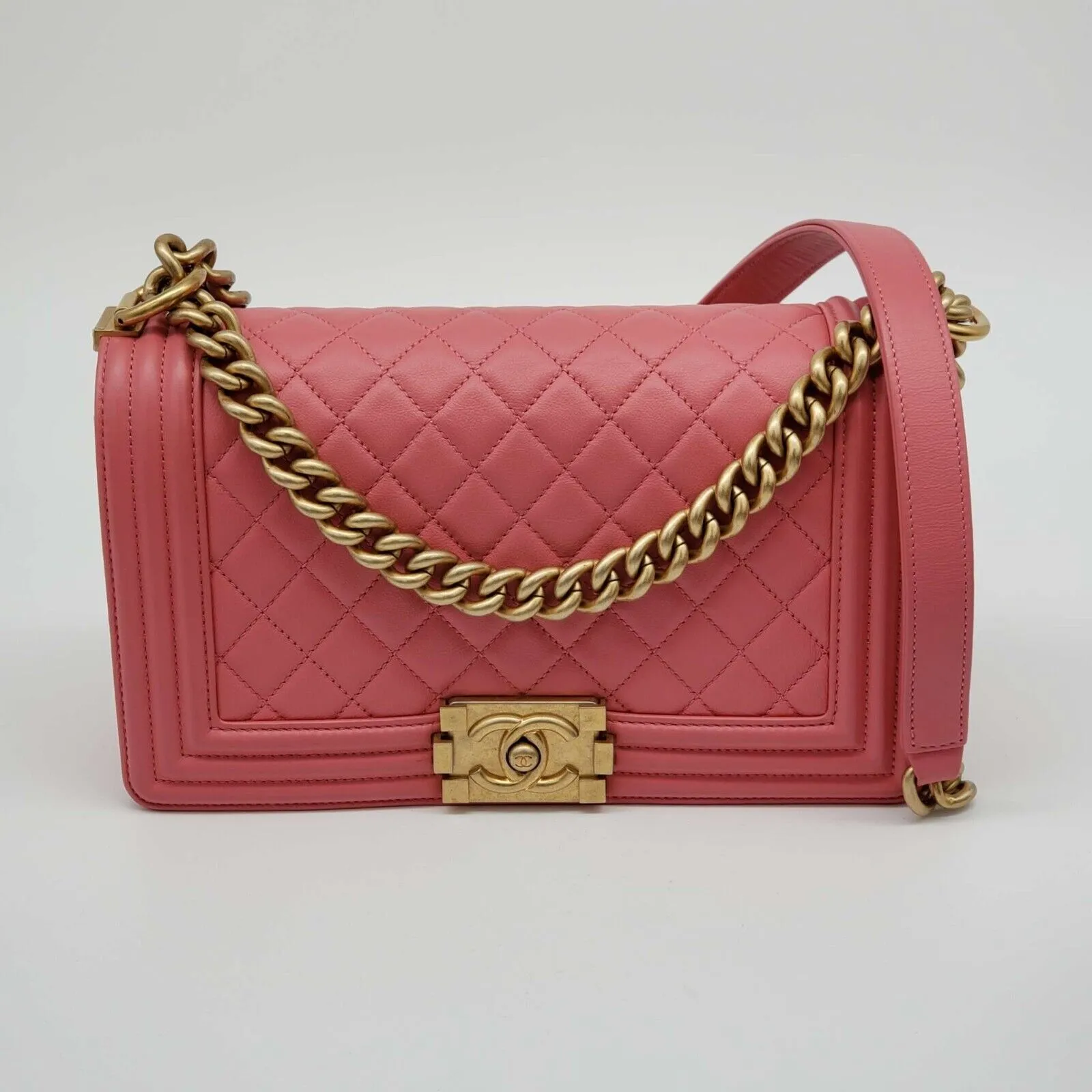 100% Authentic CHANEL Boy Leather Shoulder Bag 2700-080524