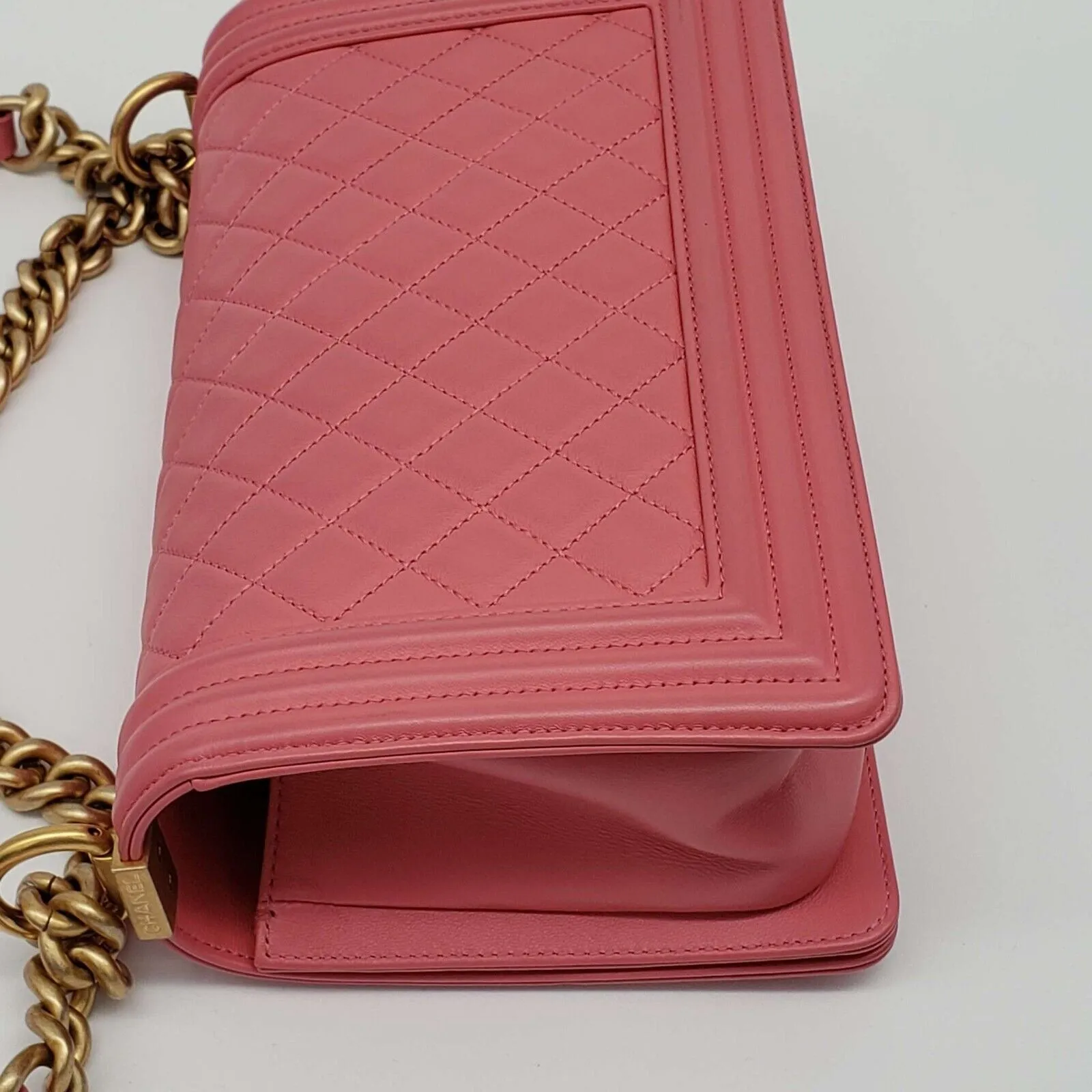 100% Authentic CHANEL Boy Leather Shoulder Bag 2700-080524