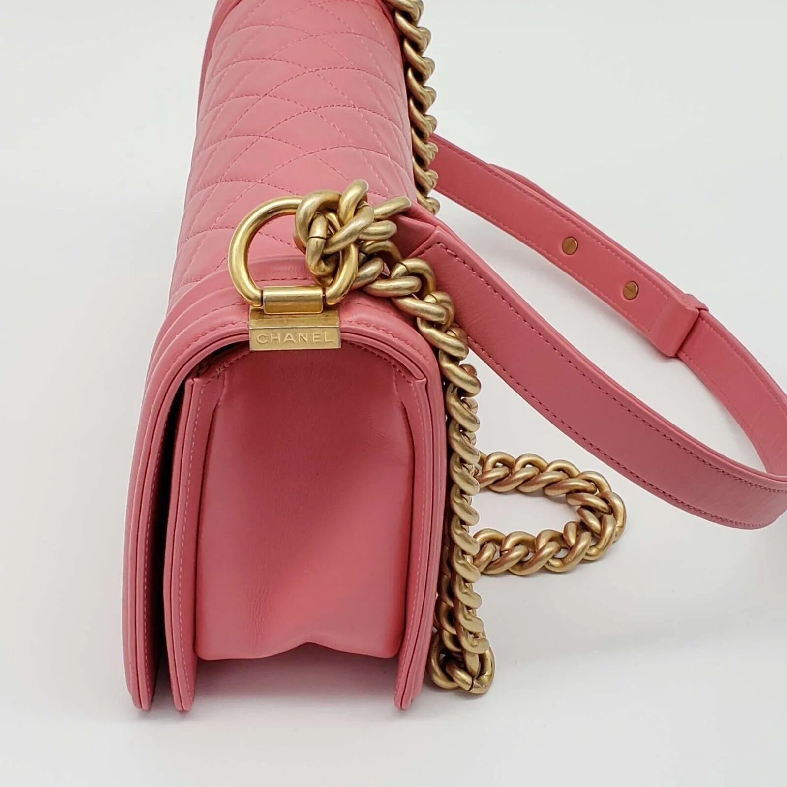 100% Authentic CHANEL Boy Leather Shoulder Bag 2700-080524
