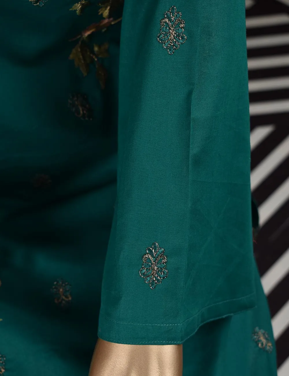 3 Pc Unstitched Embroidered Lawn Dress with Chiffon Embroidered Dupatta - Budapest (ZEB-1B)