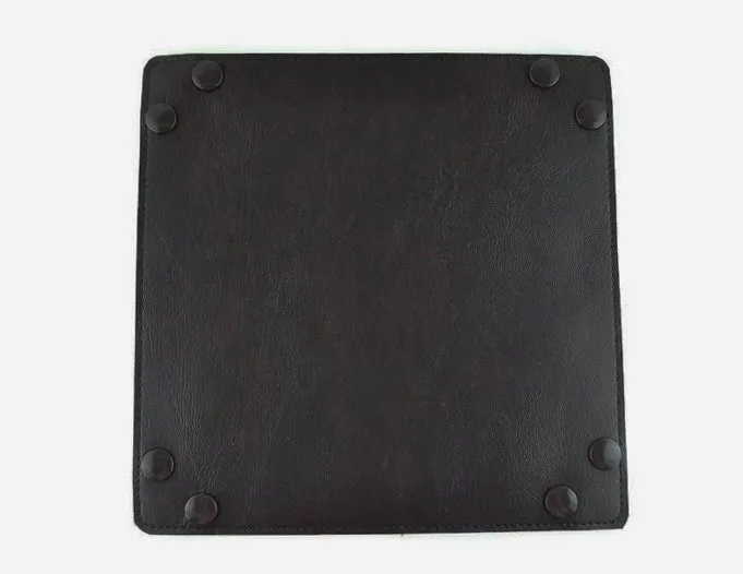 Acorn dice tray