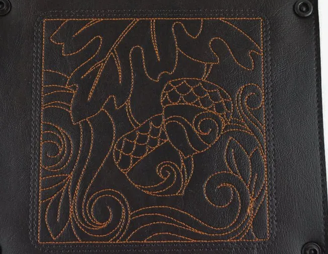 Acorn dice tray