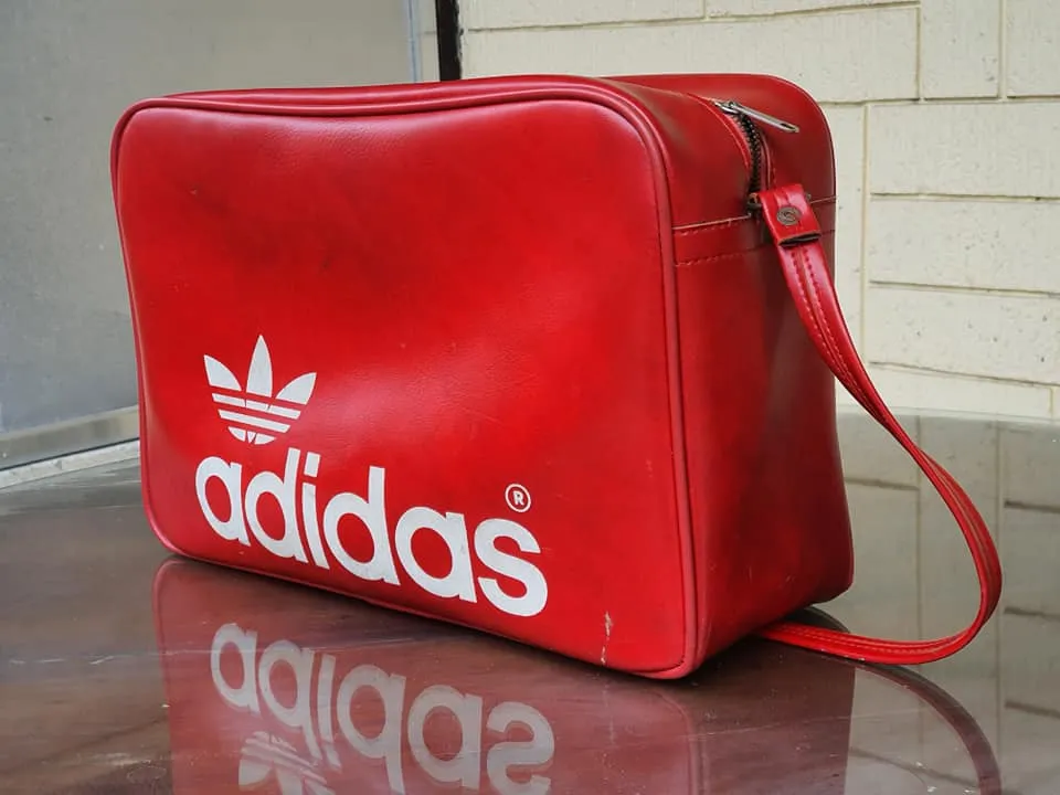ADIDAS  SPORTS VINTAGE 1970'S PETER BLACK ( KEIGHLEY ) LTD. RED FLIGHT SHOULDER BAG NORTHERN SOUL.  SOLD !!!