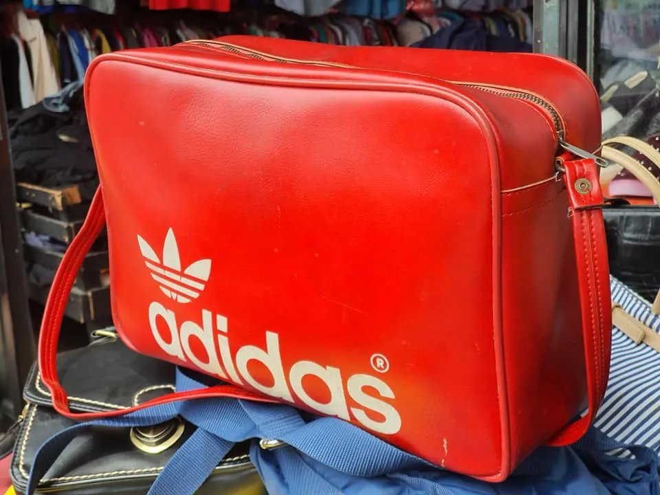 ADIDAS  SPORTS VINTAGE 1970'S PETER BLACK ( KEIGHLEY ) LTD. RED FLIGHT SHOULDER BAG NORTHERN SOUL.  SOLD !!!