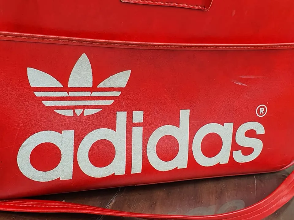 ADIDAS  SPORTS VINTAGE 1970'S PETER BLACK ( KEIGHLEY ) LTD. RED FLIGHT SHOULDER BAG NORTHERN SOUL.  SOLD !!!