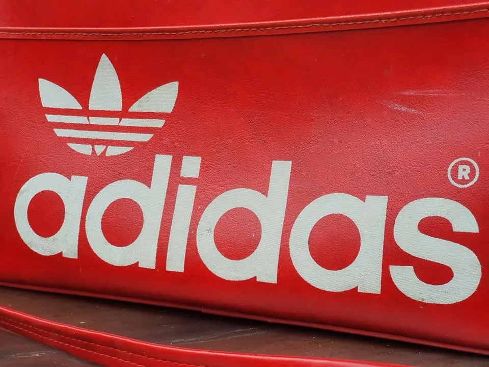 ADIDAS  SPORTS VINTAGE 1970'S PETER BLACK ( KEIGHLEY ) LTD. RED FLIGHT SHOULDER BAG NORTHERN SOUL.  SOLD !!!