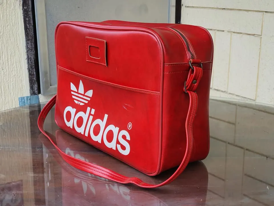 ADIDAS  SPORTS VINTAGE 1970'S PETER BLACK ( KEIGHLEY ) LTD. RED FLIGHT SHOULDER BAG NORTHERN SOUL.  SOLD !!!