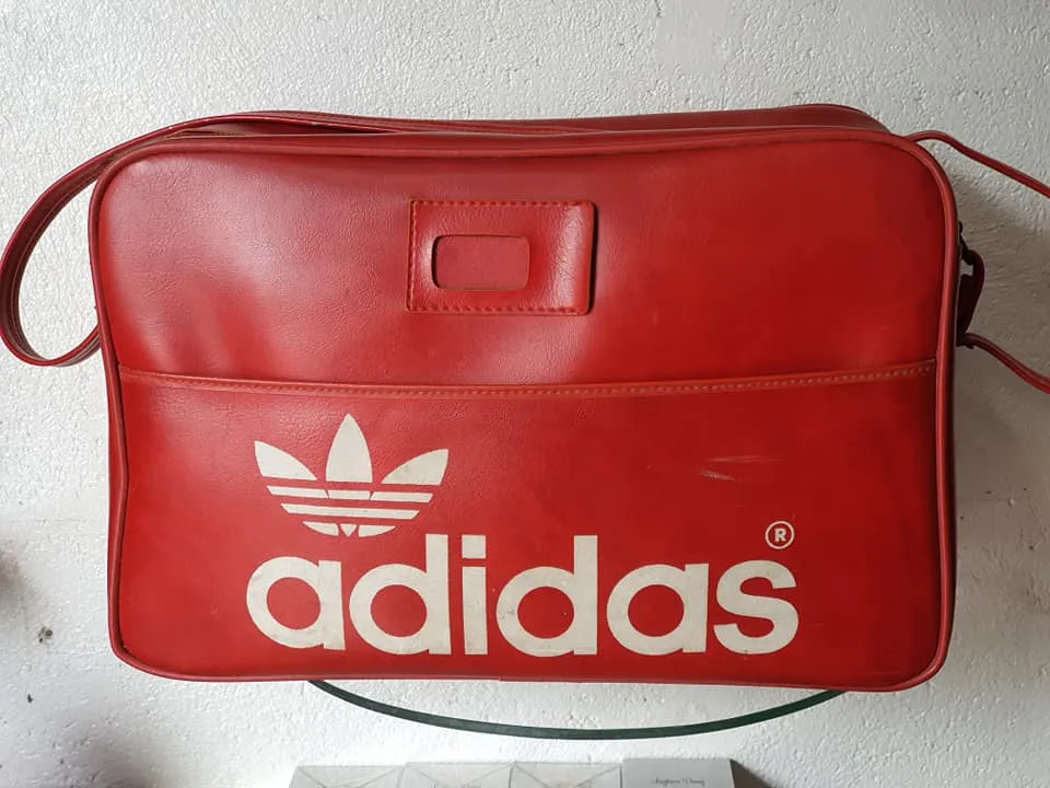 ADIDAS  SPORTS VINTAGE 1970'S PETER BLACK ( KEIGHLEY ) LTD. RED FLIGHT SHOULDER BAG NORTHERN SOUL.  SOLD !!!