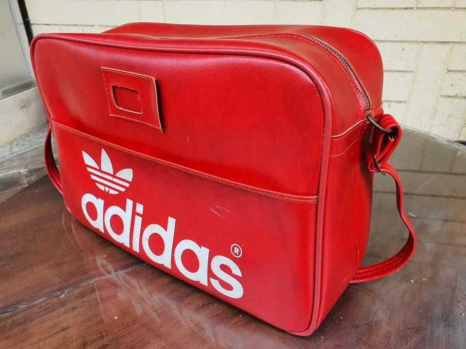 ADIDAS  SPORTS VINTAGE 1970'S PETER BLACK ( KEIGHLEY ) LTD. RED FLIGHT SHOULDER BAG NORTHERN SOUL.  SOLD !!!