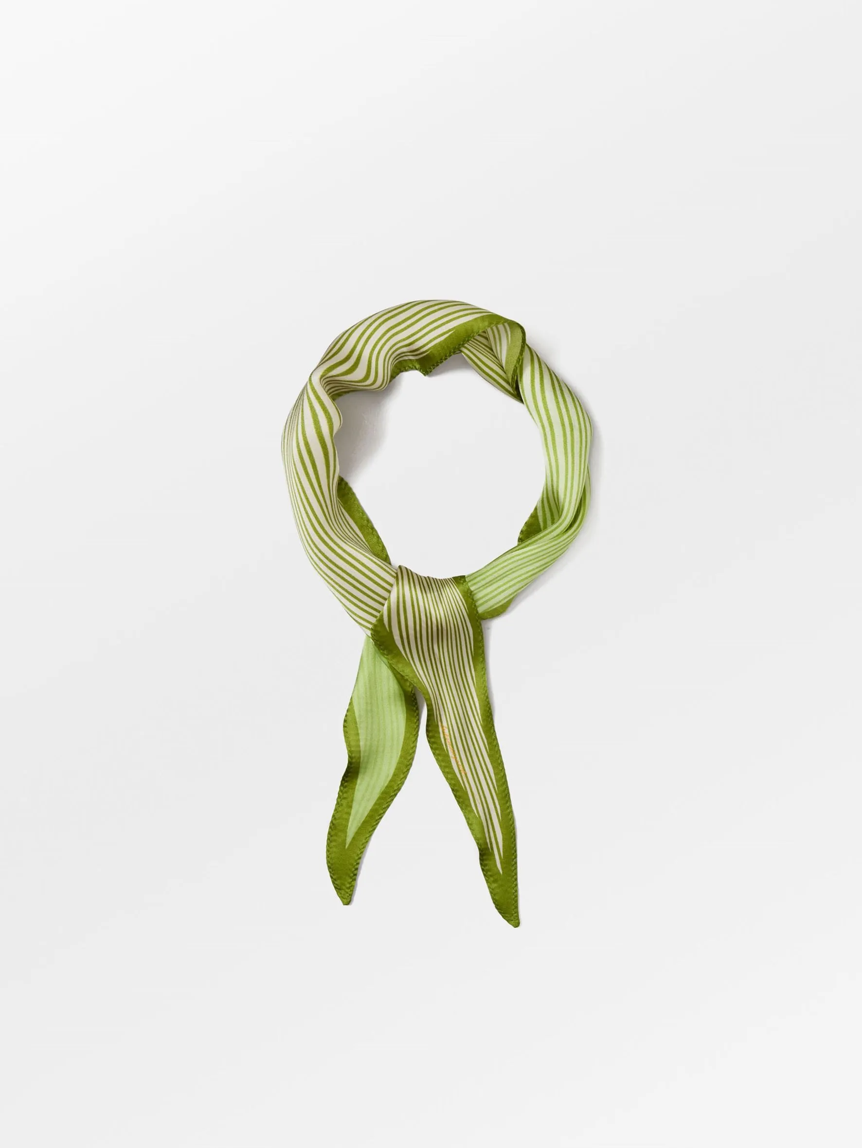 Aidipta Diamond Scarf