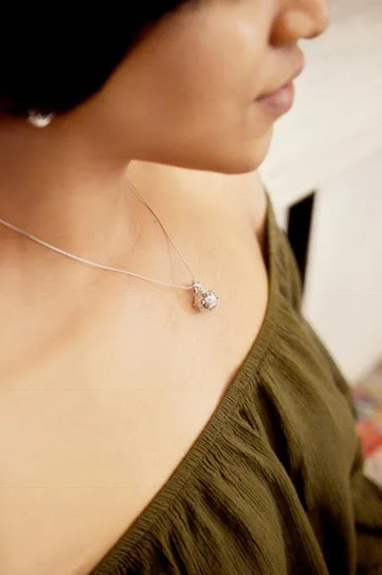 Aromatherapy Diffuser Locket Round Foliate Pendant, Rose Gold