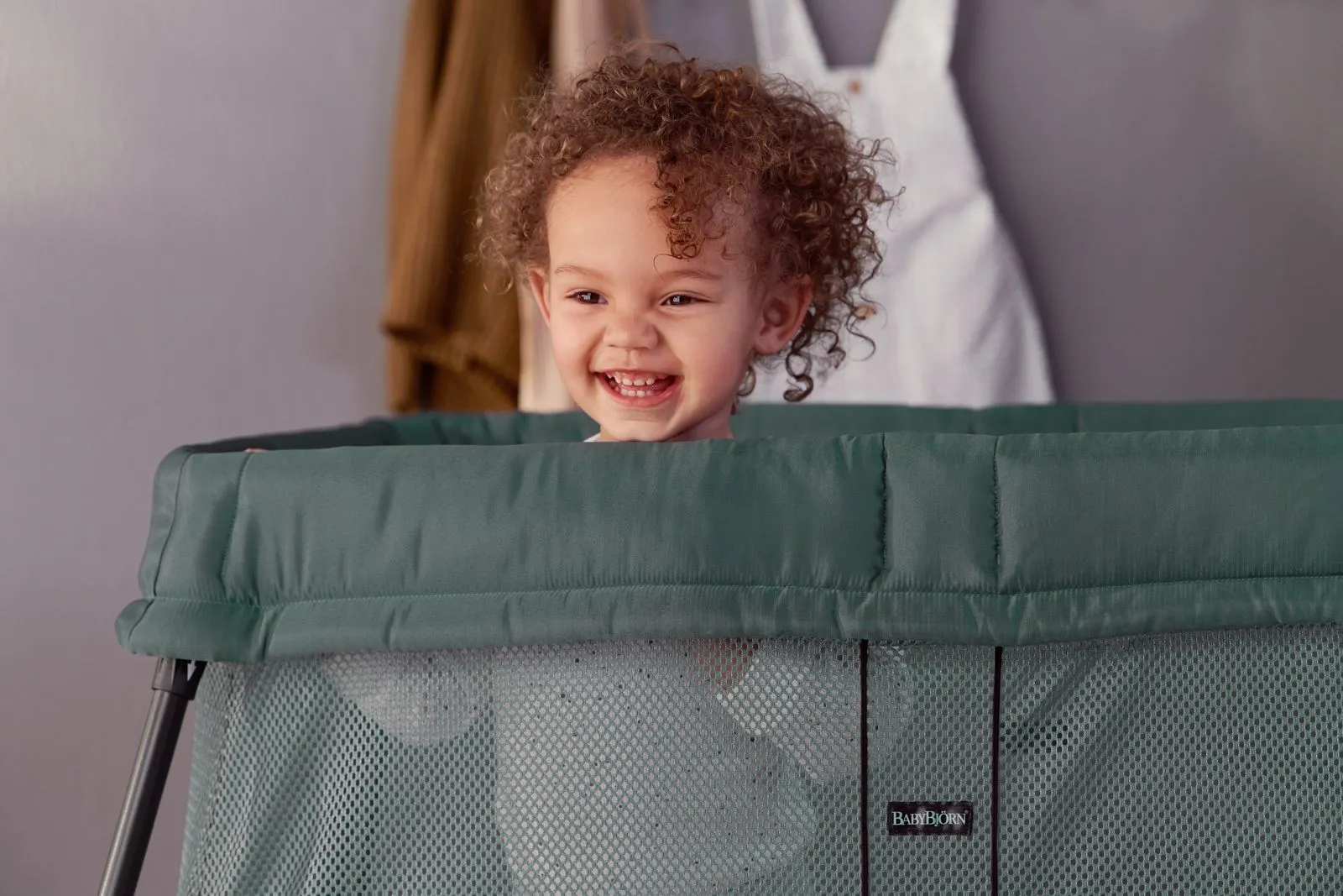 BabyBjorn Travel Cot Light - 3 Color