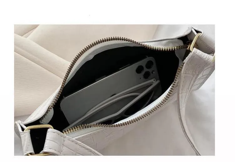 Baddie Bag | white