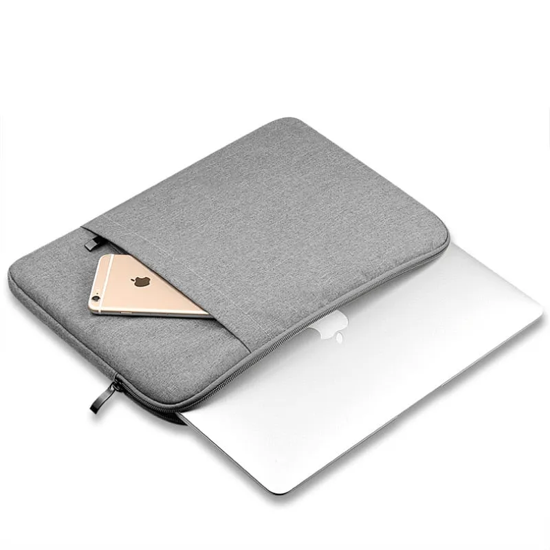 Beyond Classic – Laptop Sleeve