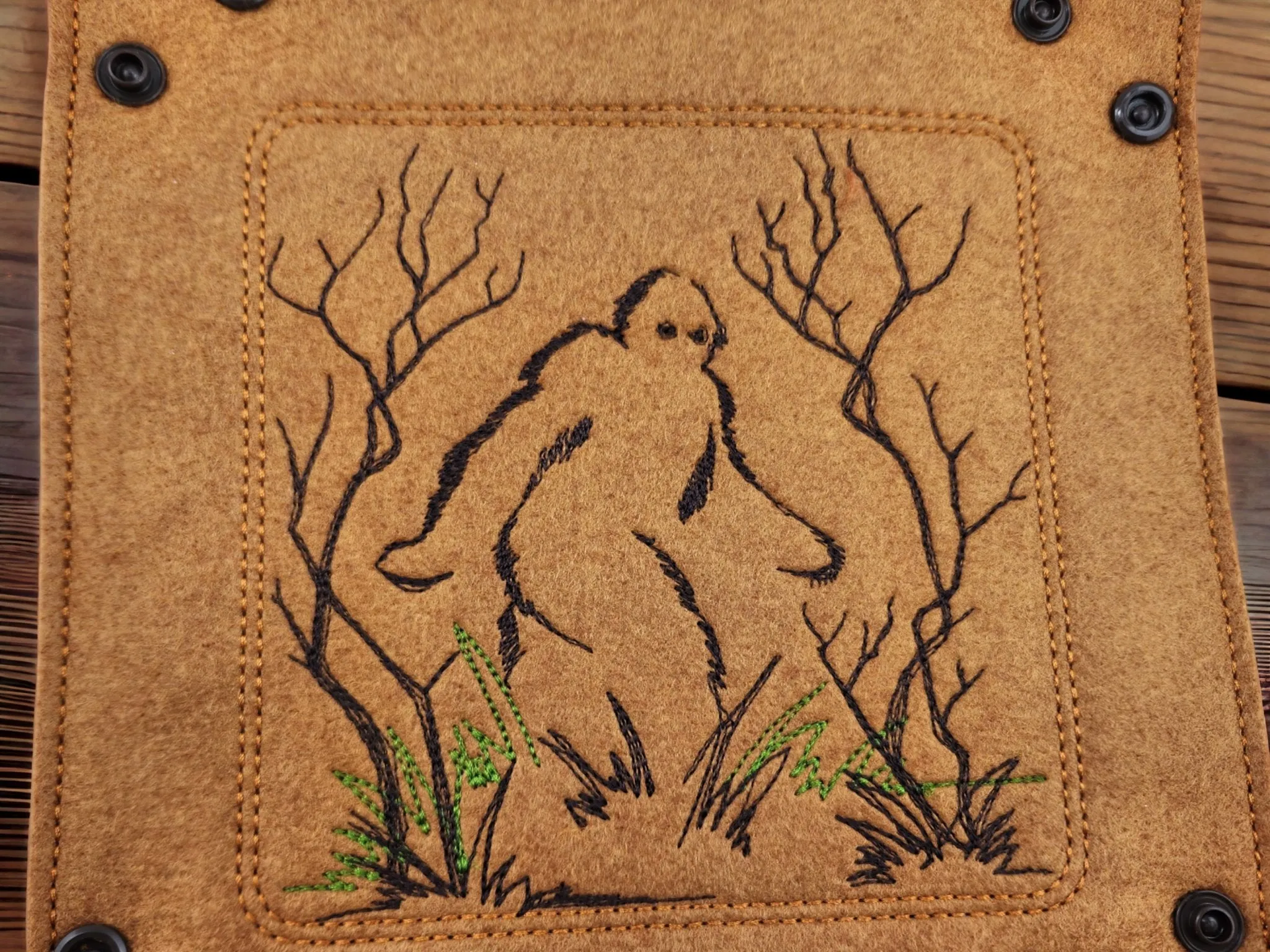 Bigfoot dice tray