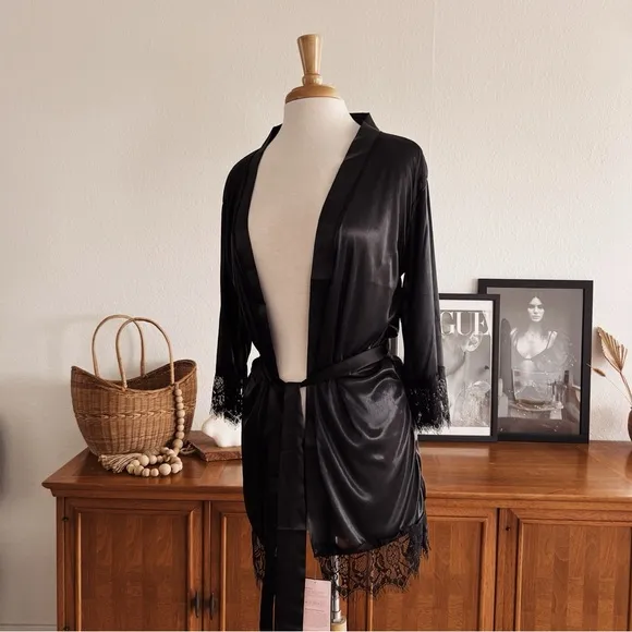 BLACK LACE TRIM DAINTY ROBE #0336