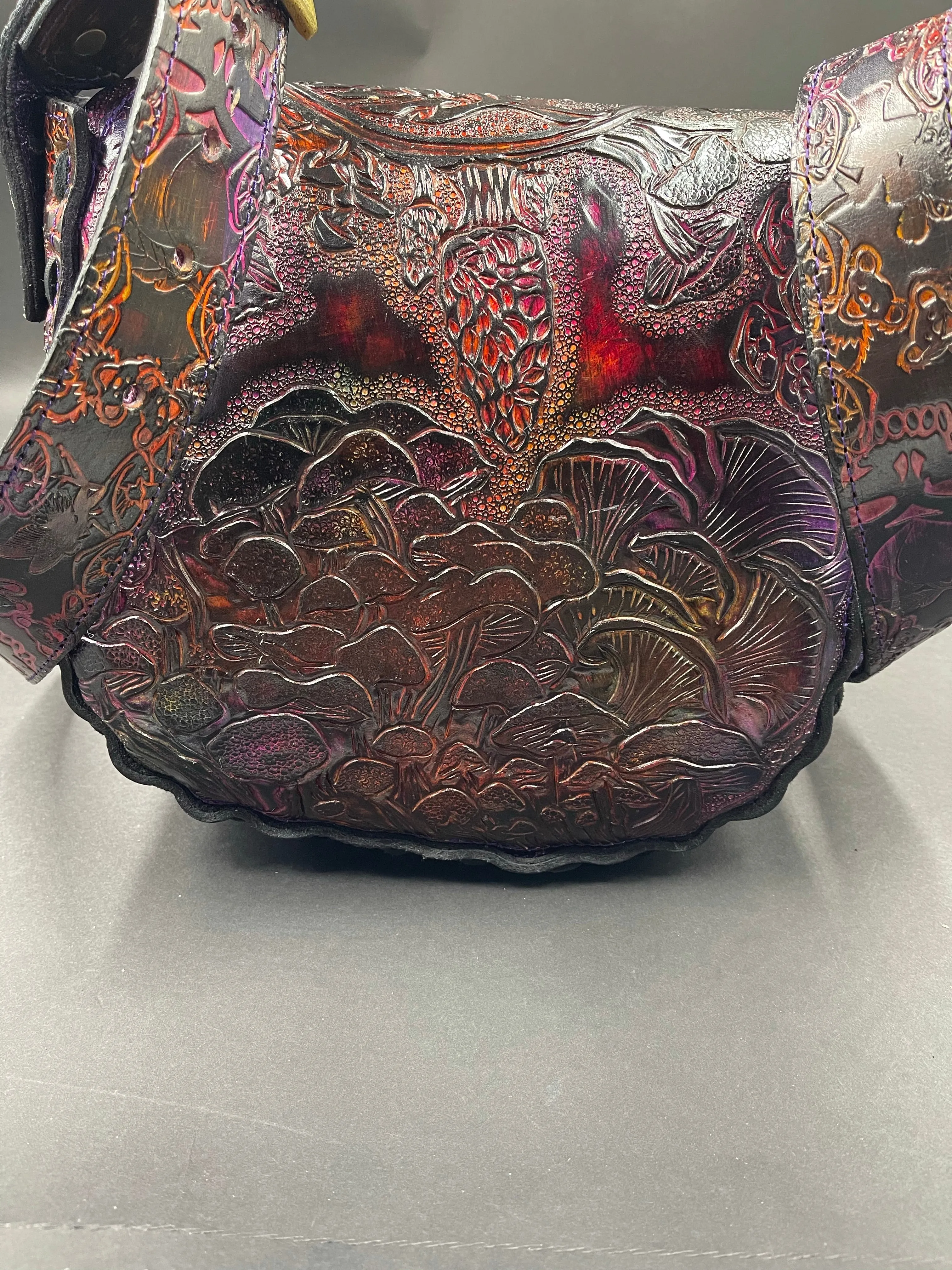 Carved Leather Purse Large Round - Miscellaneous Designs