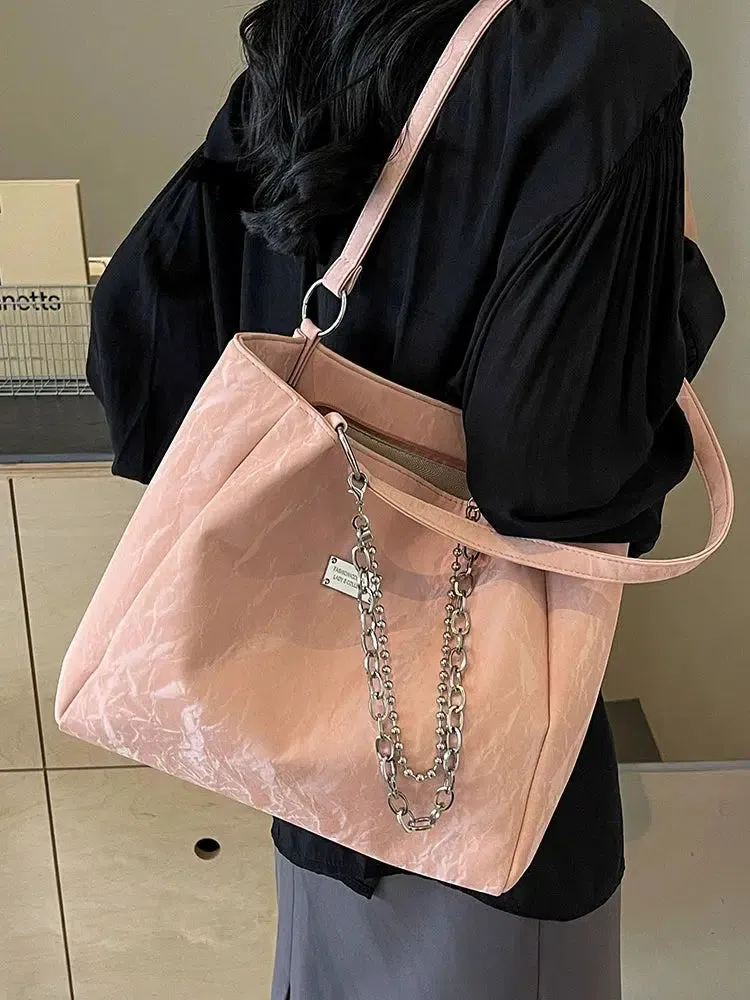 Chain Accent Shoulder Bag
