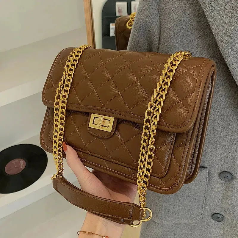 Chain Strap Quilted Shoulder Bag