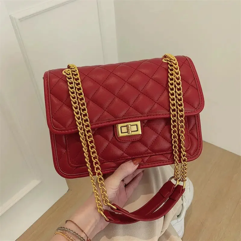 Chain Strap Quilted Shoulder Bag