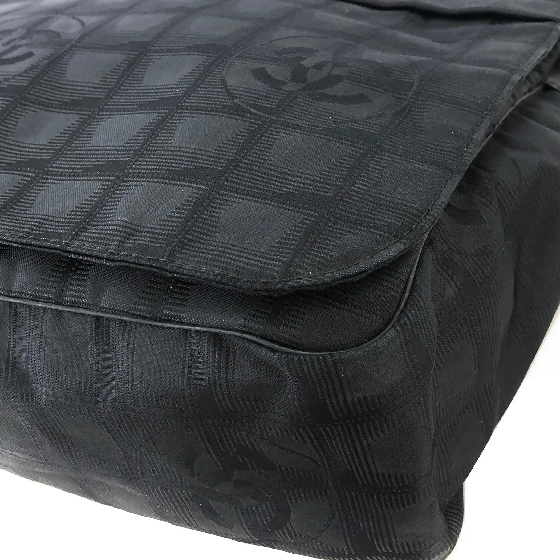 CHANEL New Travel Line Nylon Crossbody Shoulder bag Black Vintage uar7ry
