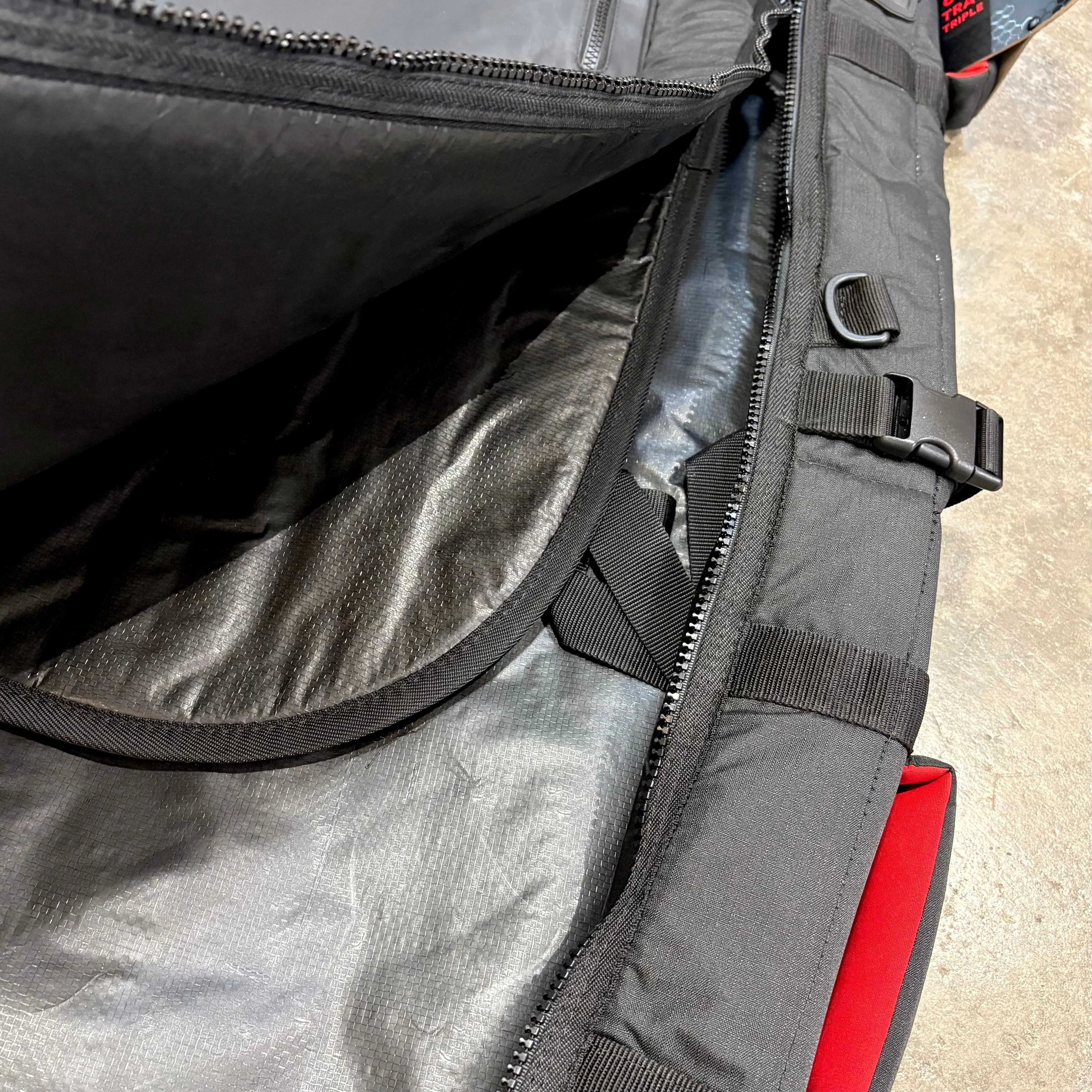 CHANNEL ISLANDS   TRAVELER TRIPLE BOARD BAG