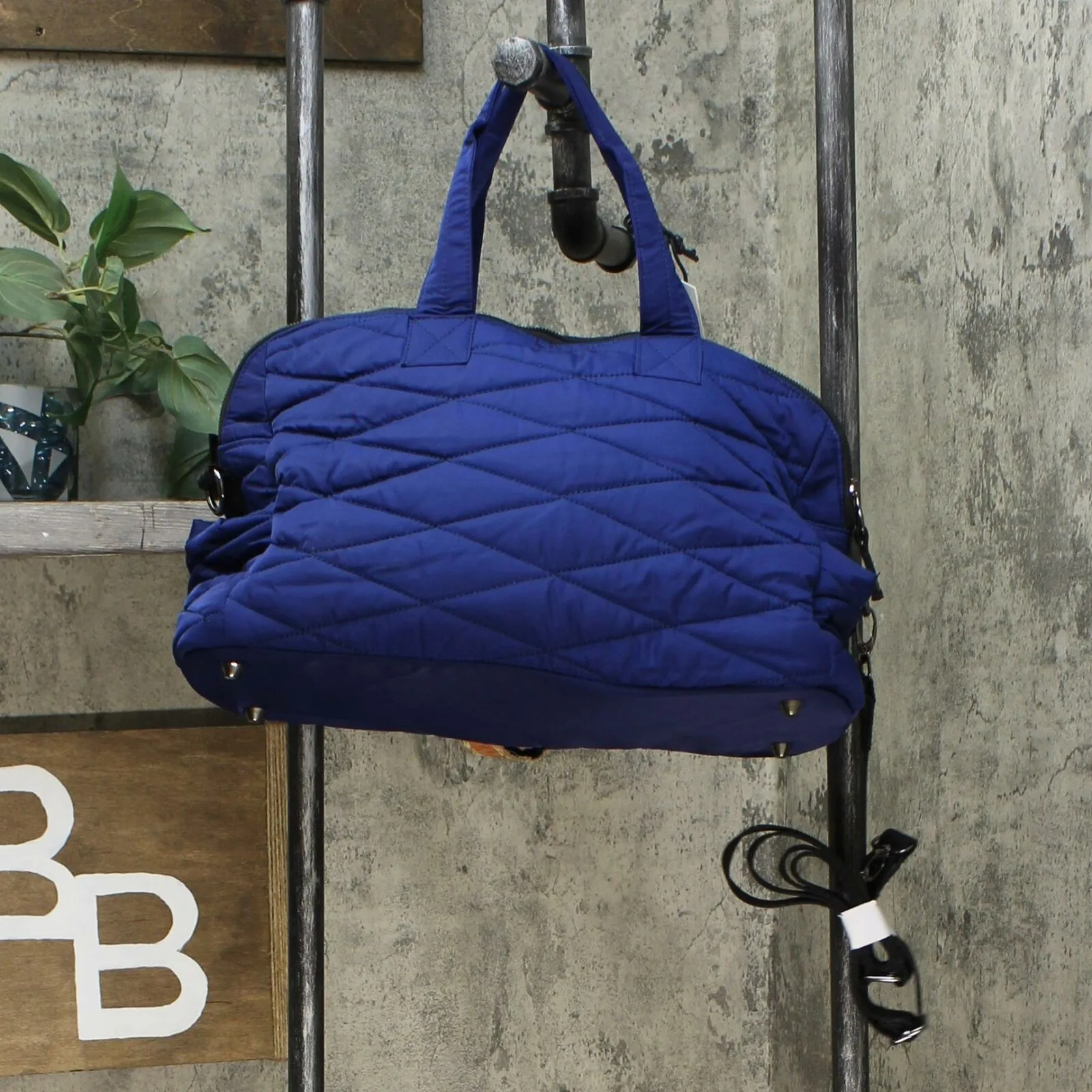Collection Xiix Girlfriend Gear Puffer Quilt Large Dome Carry All