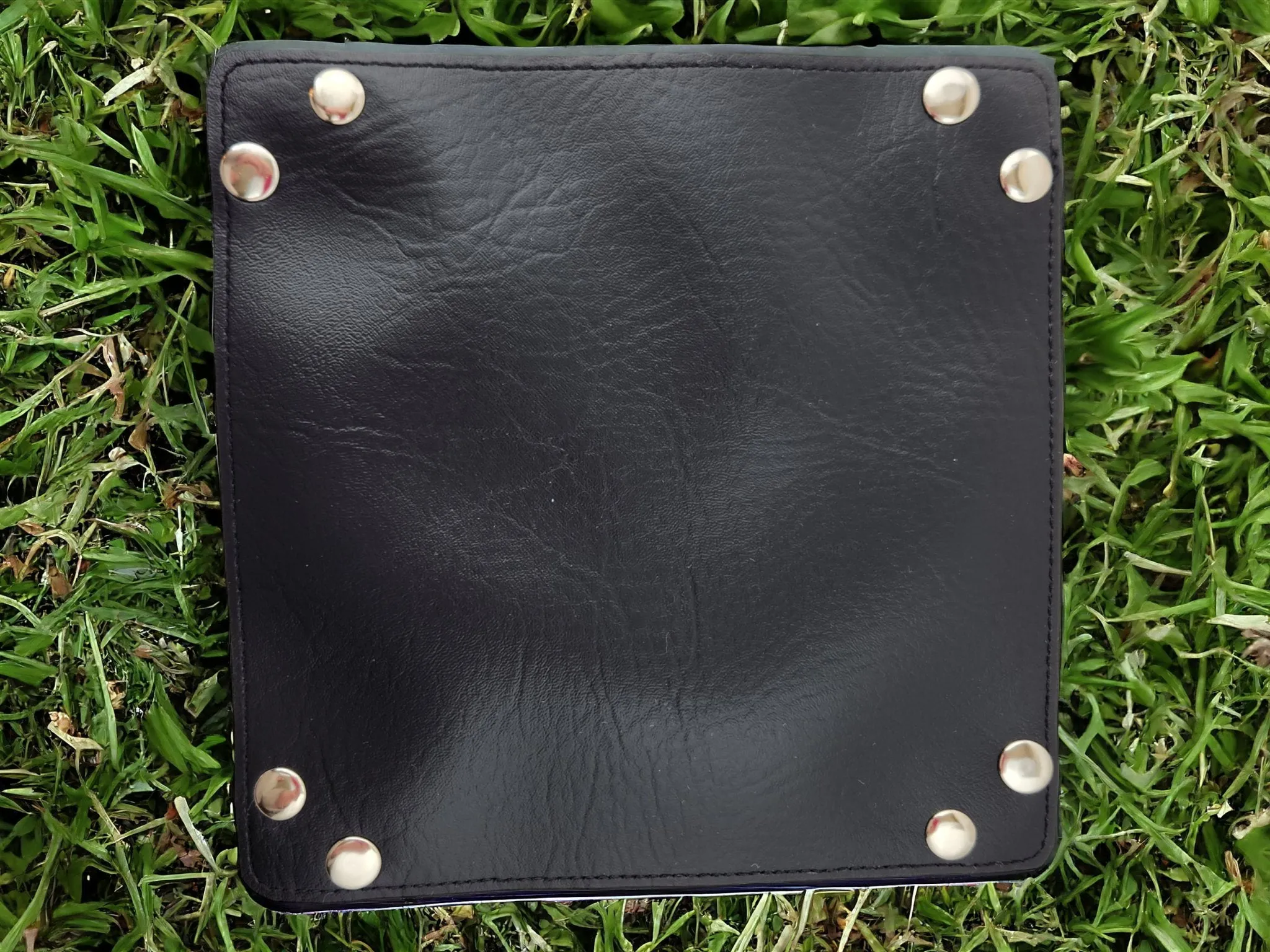 Cow dice tray
