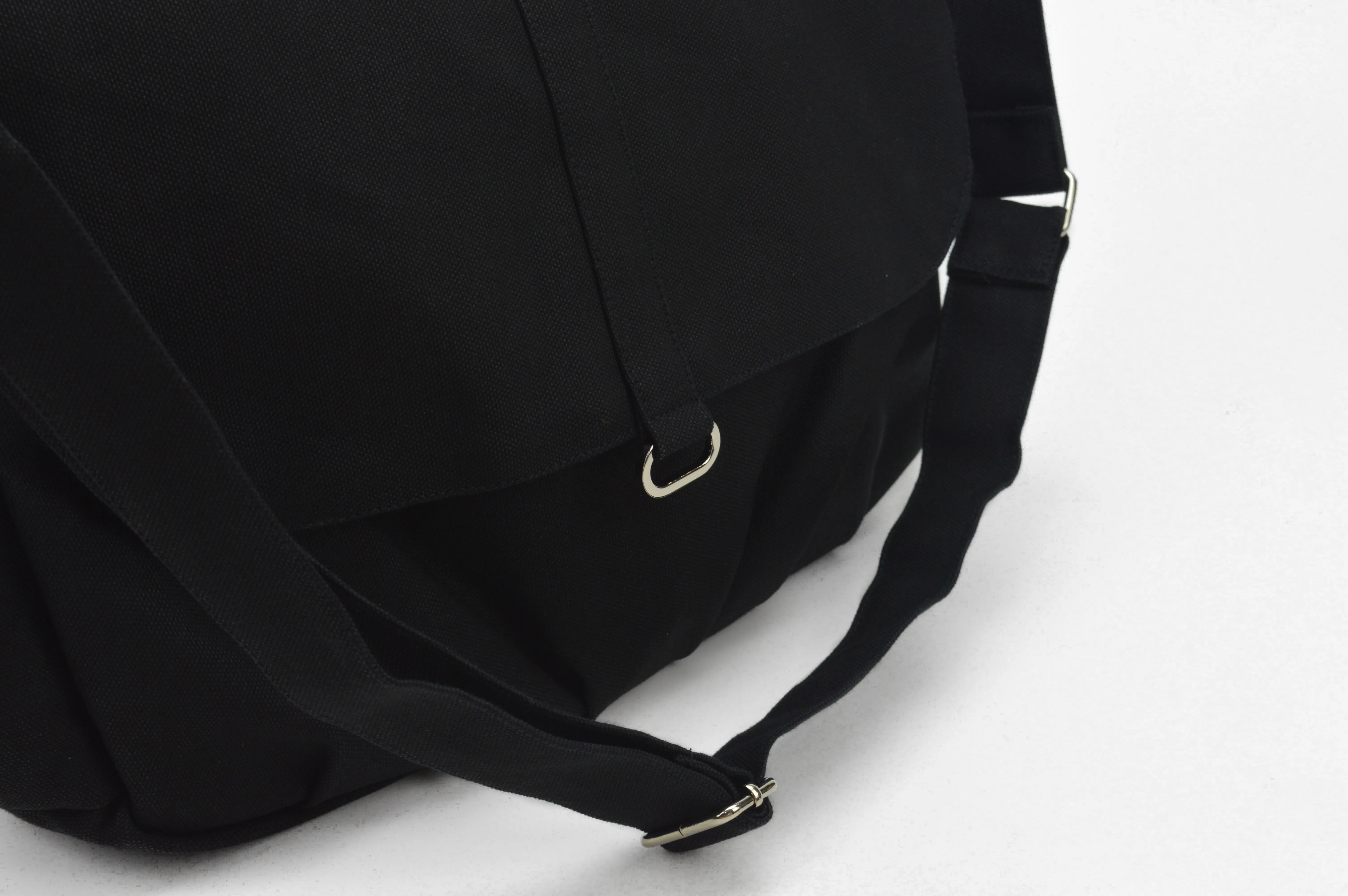 Daniel 18 Black | Messenger Bag