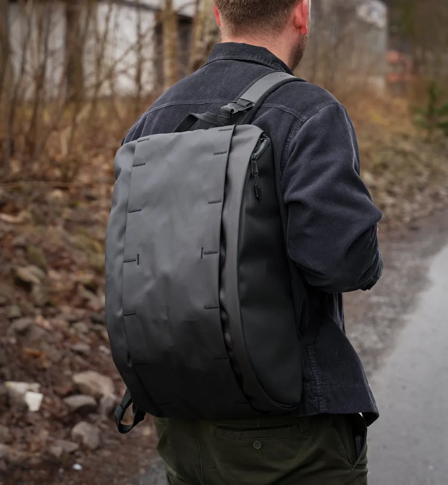 Db Hugger Base Backpack 15L Black Out