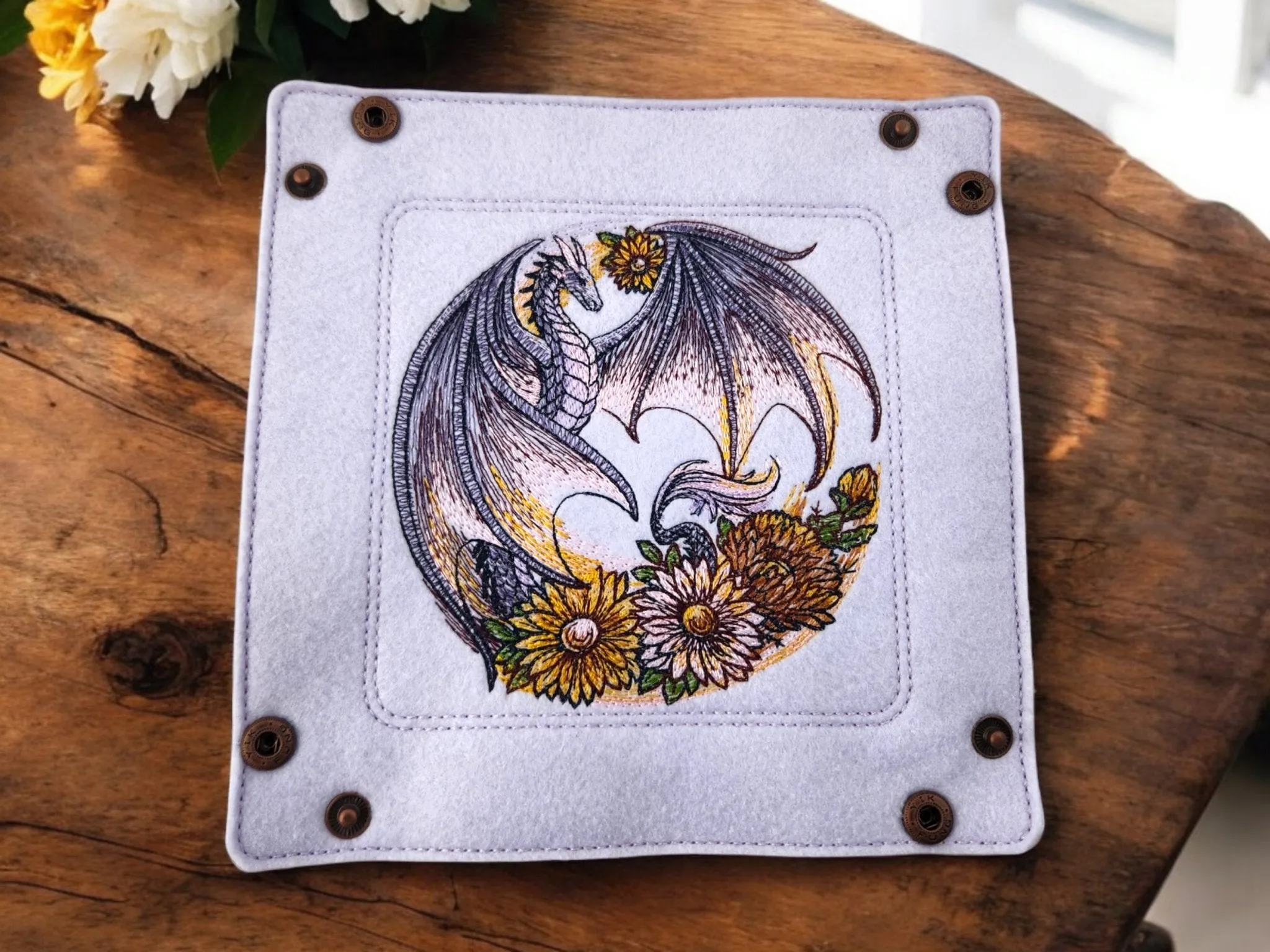 Dragon and fall flowers dice tray