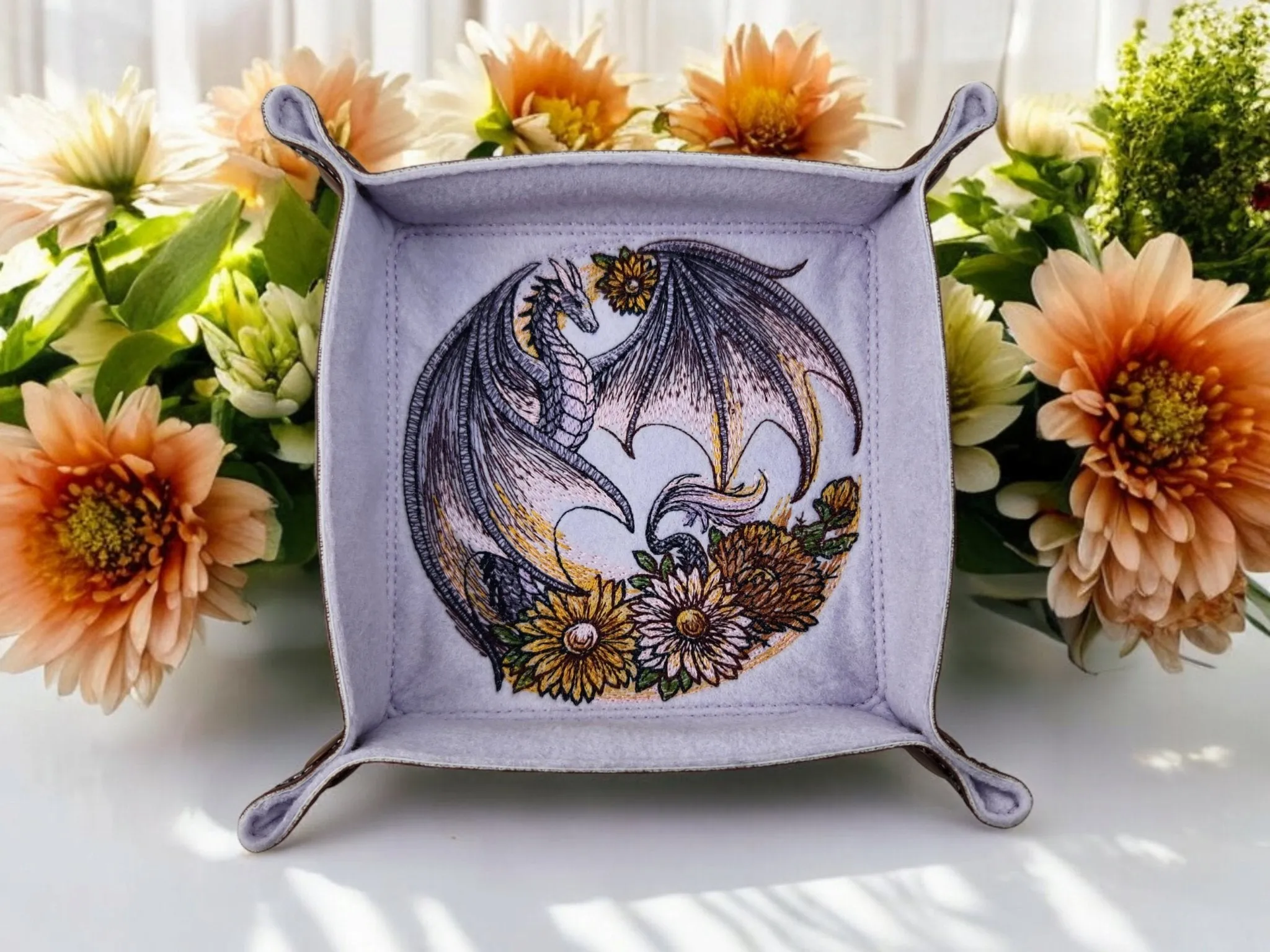 Dragon and fall flowers dice tray