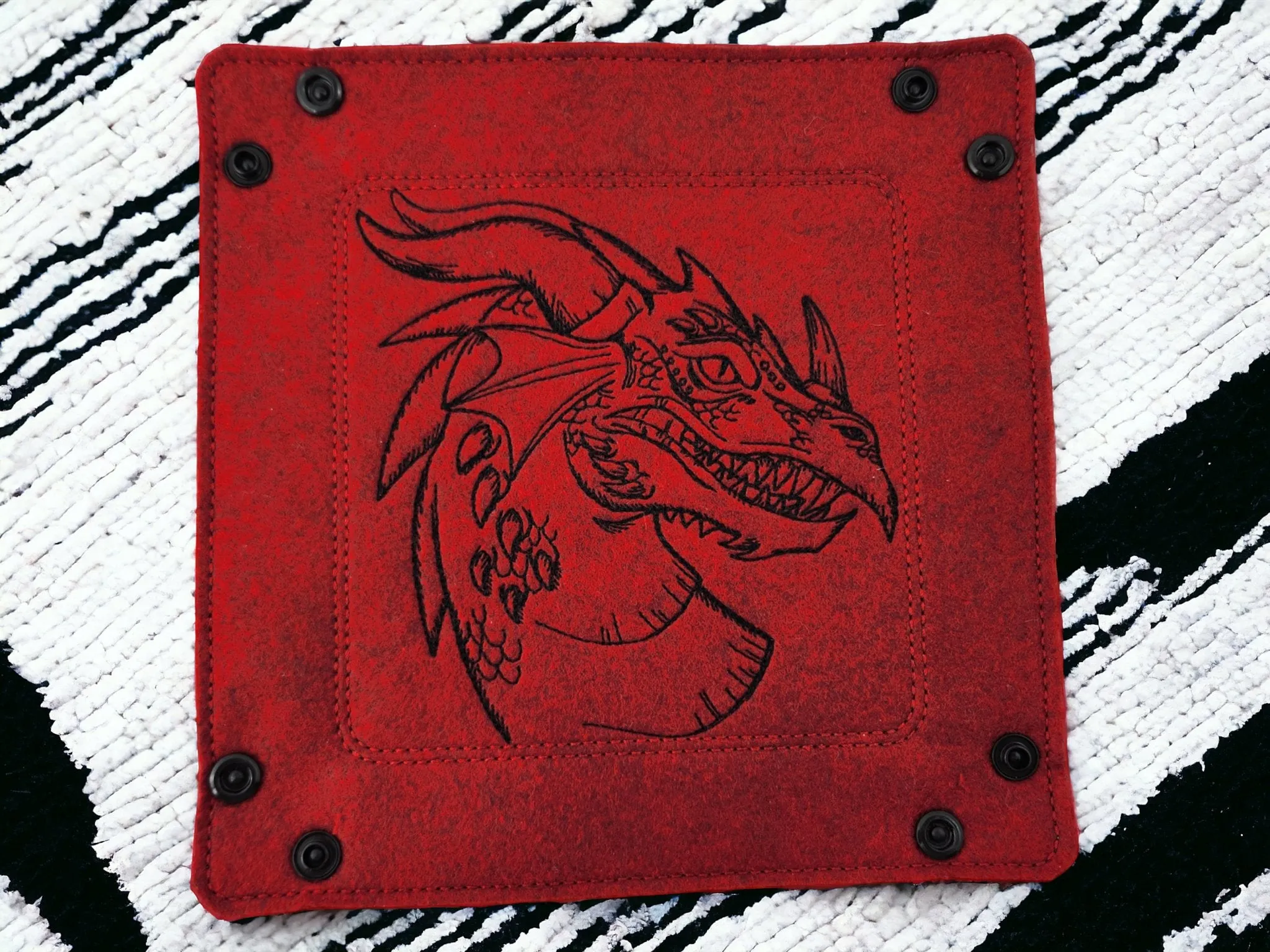 Dragon Head dice tray