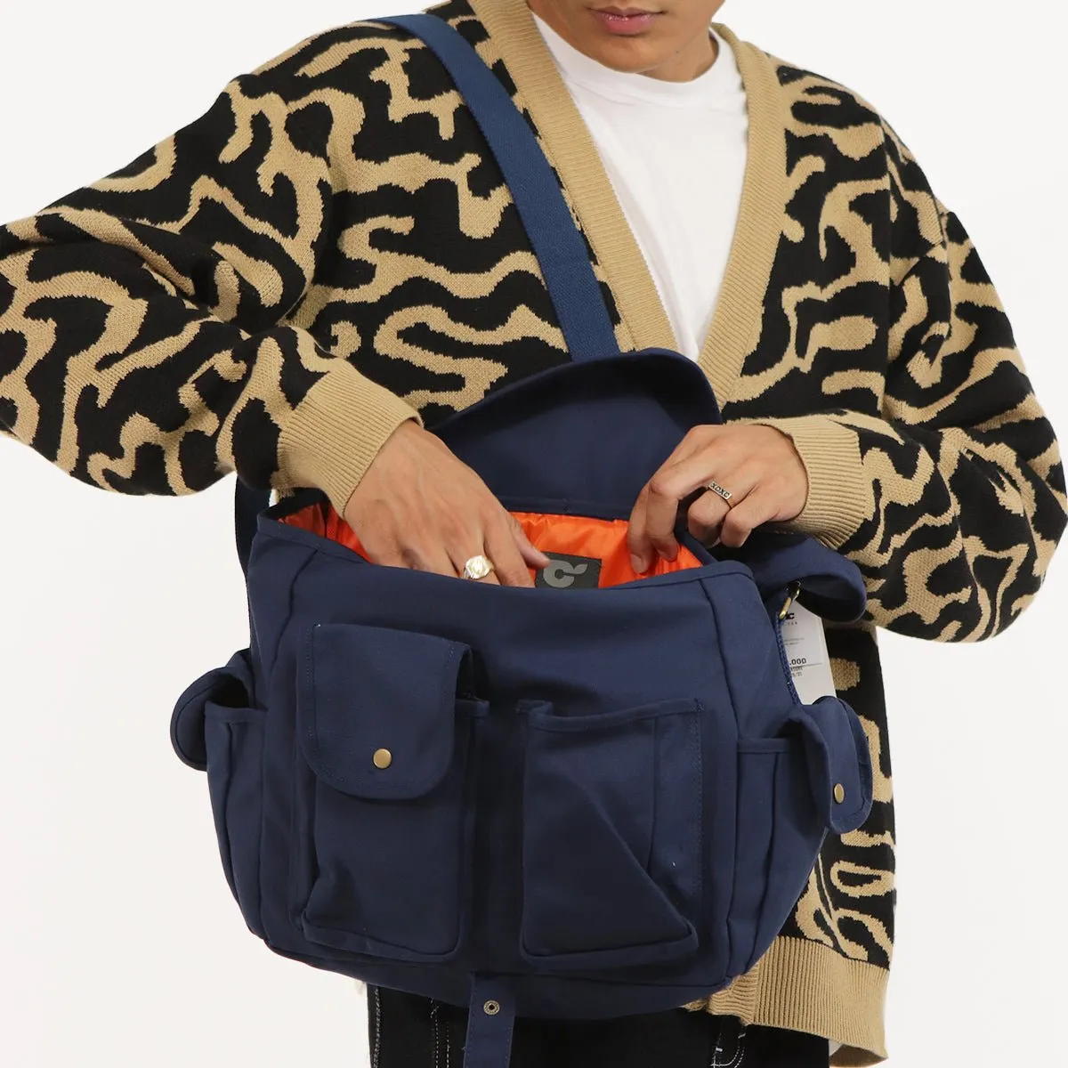 DUSTIN NAVY