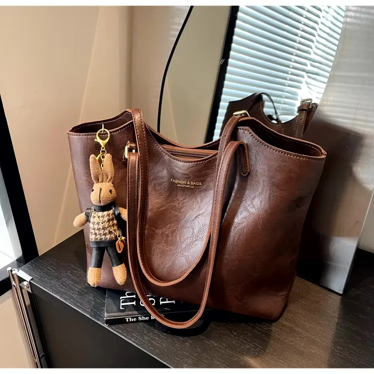 Elsie - Classic Shoulder Bag