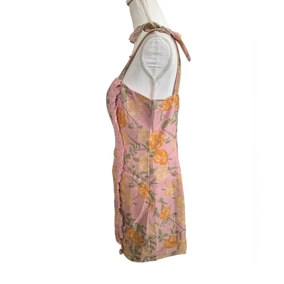 FINDERS KEEPERS Petal Rose mini dress dusty pink floral size Large
