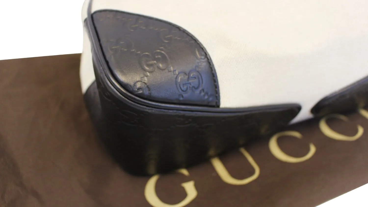 GUCCI Colbert Canvas Shoulder Bag White