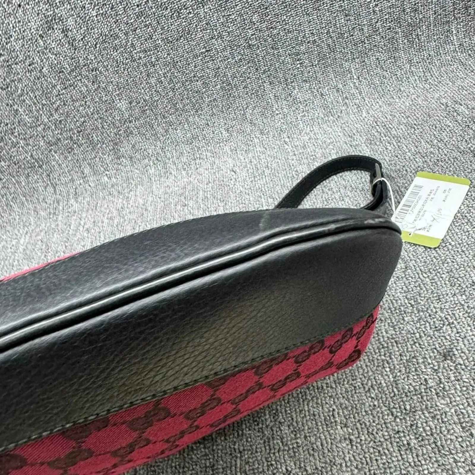Gucci GG Canvas Messenger Bag