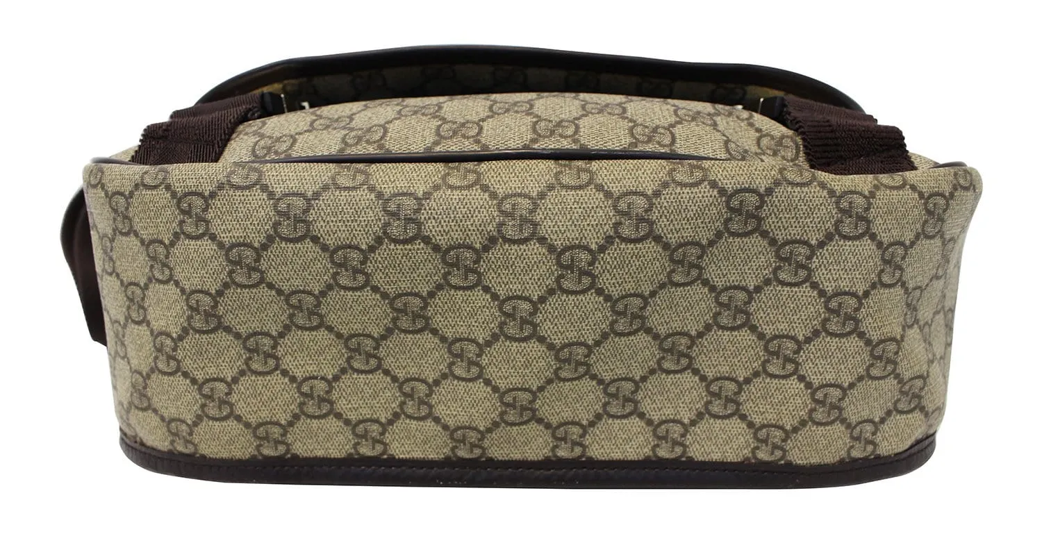 GUCCI GG Supreme Canvas Medium Messenger Bag