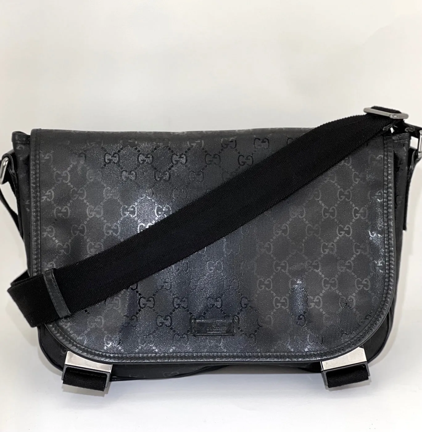 Gucci Men's Messenger GG Supreme Canvas Double Buckle Flap Crossbody Men's Bag Preowned