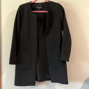 Harlowe and Graham - XS, black structured jacket