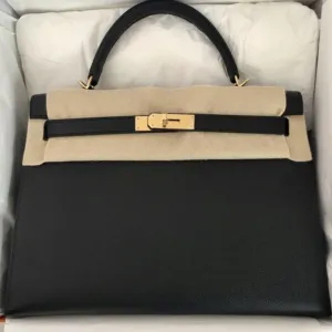 Hermès Kelly 32 Noir (Black) Sellier Epsom Gold Hardware GHW