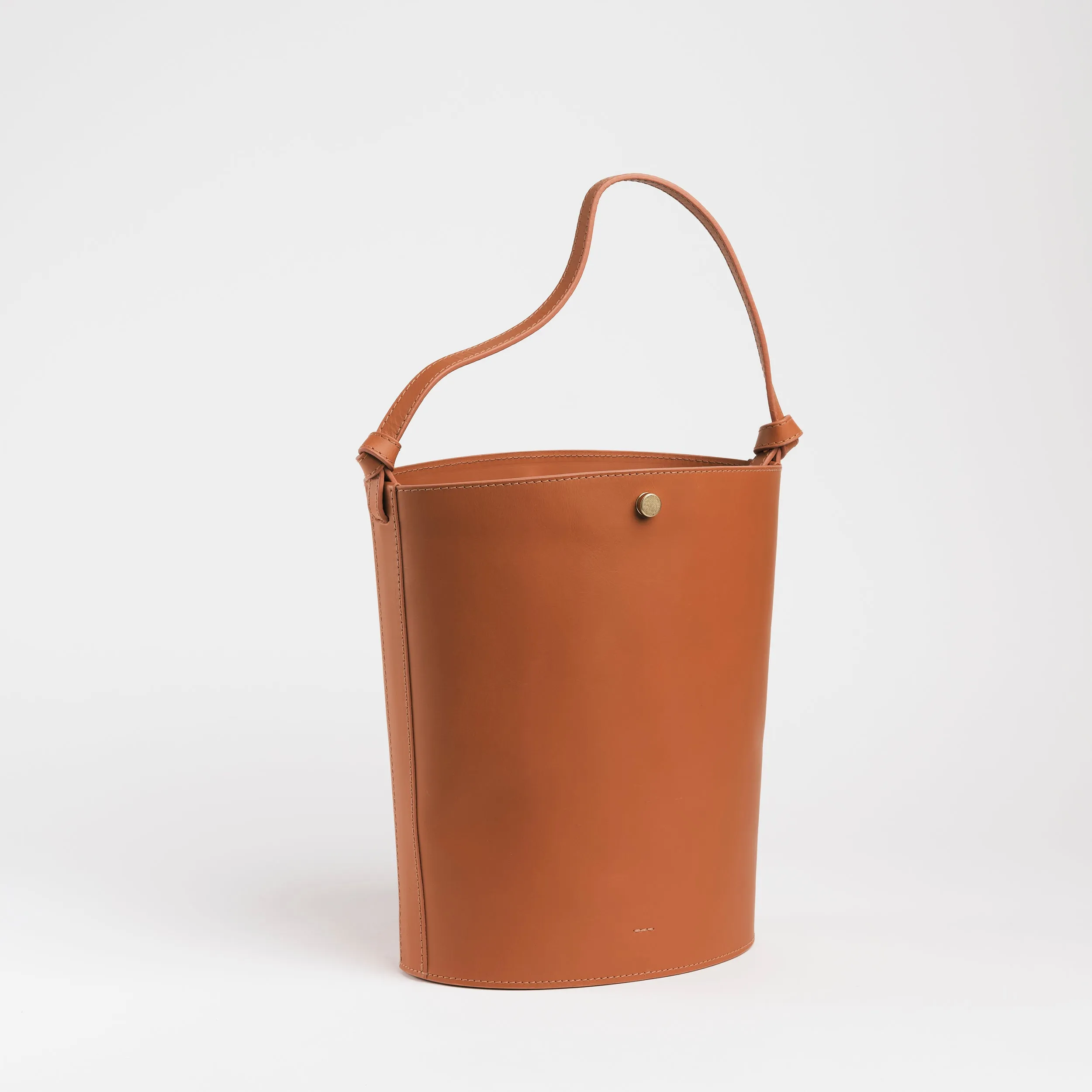 Hilma in Terracotta Vachetta