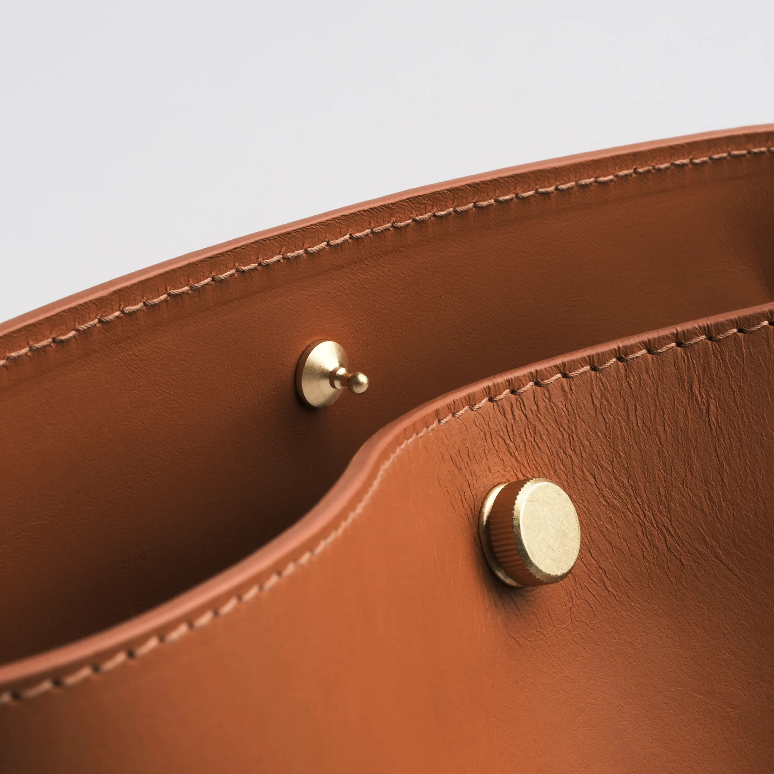 Hilma in Terracotta Vachetta