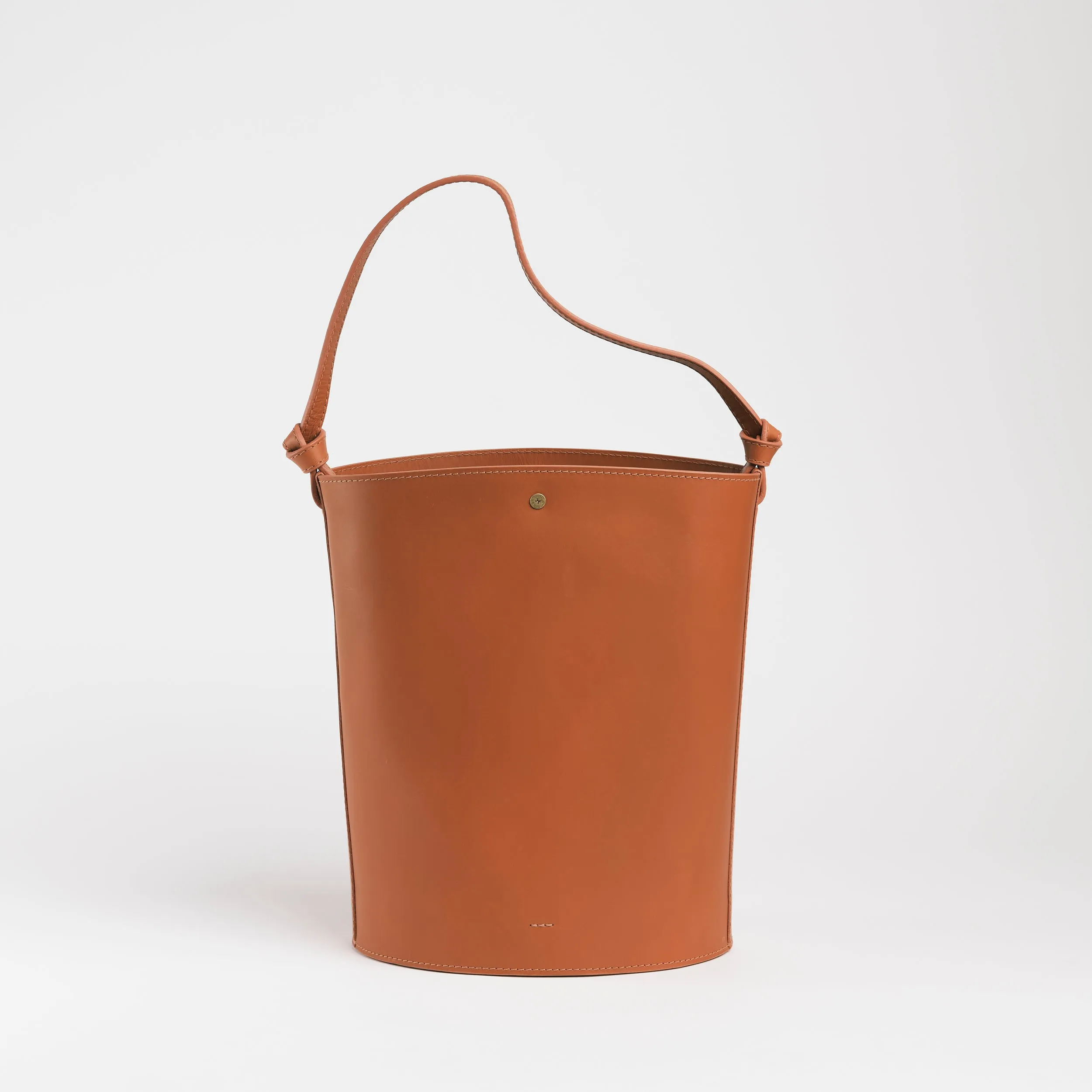 Hilma in Terracotta Vachetta