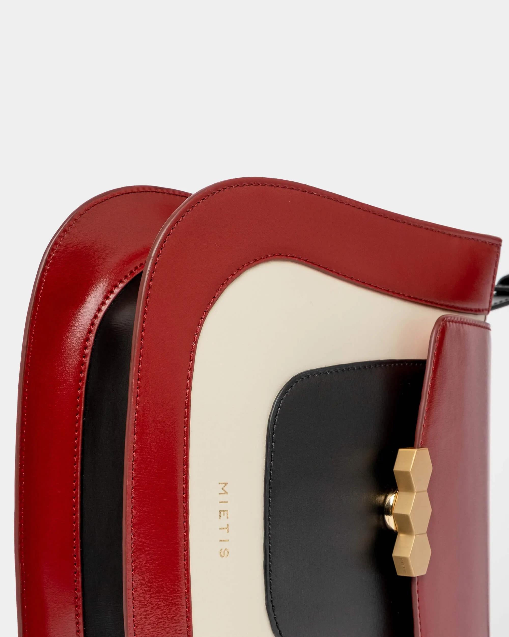 Jill Wine / White / Black