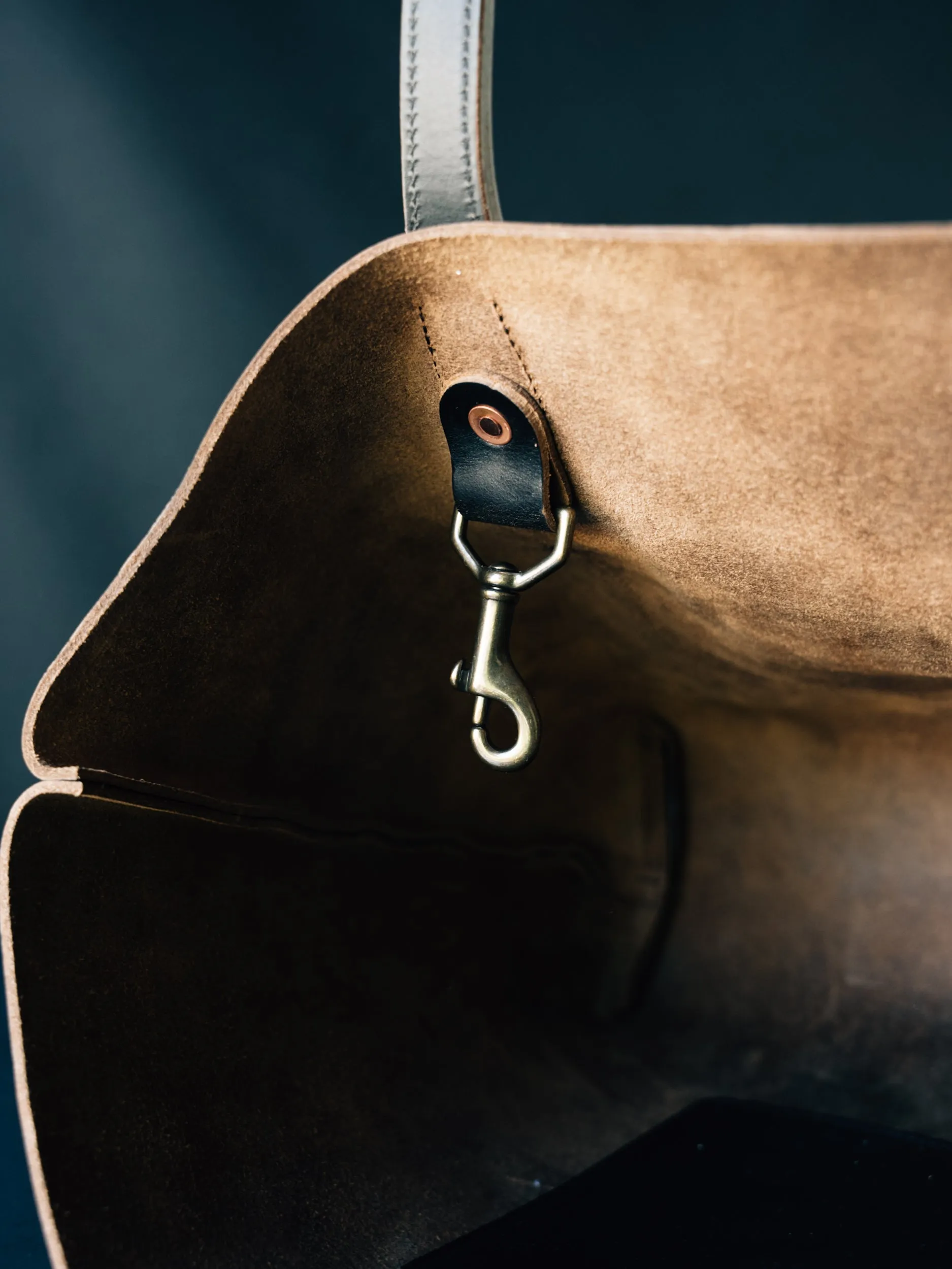 Julia Tote - Heavy Duty 6oz Horween Black Chromexcel - Sample