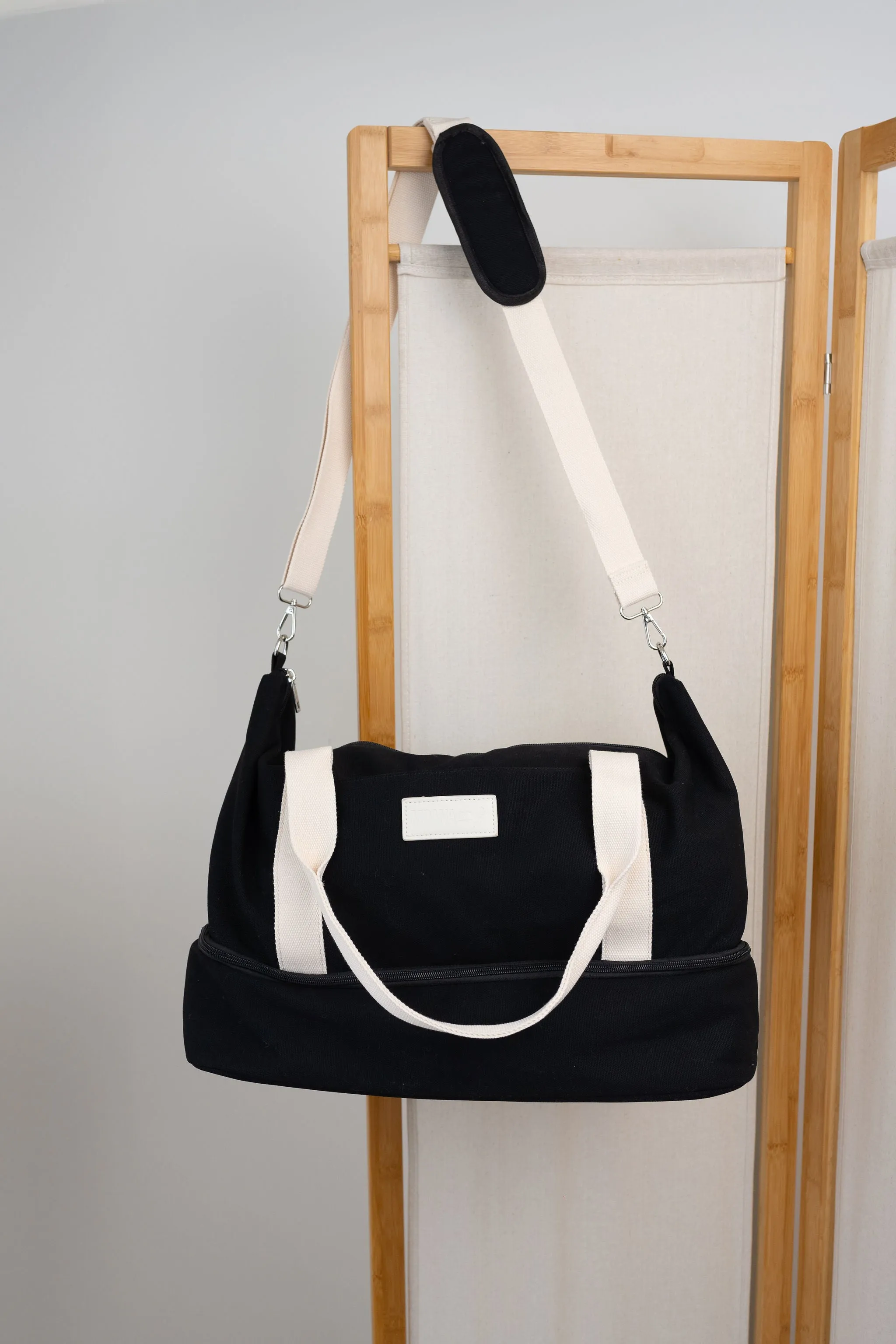Lake Tarawera Overnight Bag