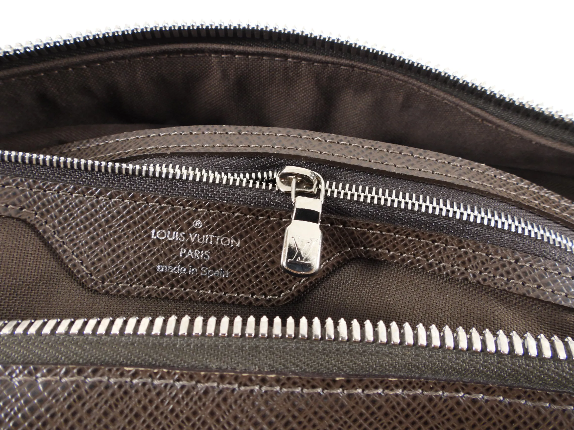 Louis Vuitton Brown Taiga Leather Stanislav Travel Duffle Bag