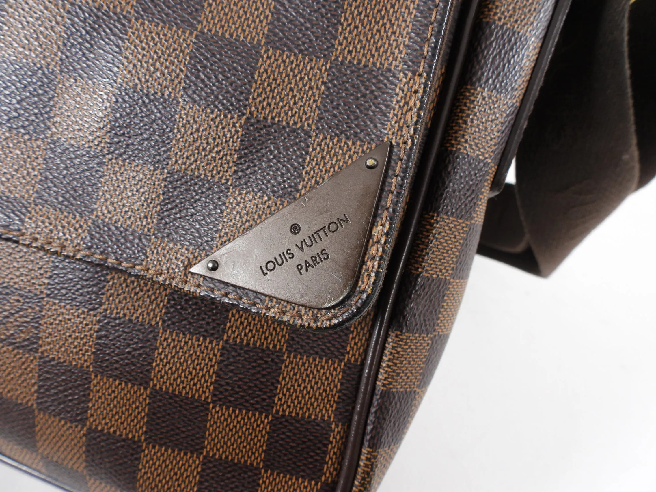 Louis Vuitton Damier Ebene Shelton MM Laptop Messenger Bag